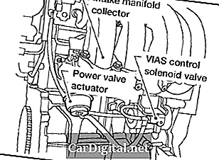 P1800 2005 NISSAN ALTIMA SEDAN - Circuito dell'elettrovalvola a solenoide per il controllo del sistema dell'aria di aspirazione variabile